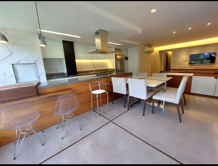 Apartamento no Bairro Vila Nova em Blumenau com 3 Dormitórios (3 suítes) e 120.52 m² - 3479048