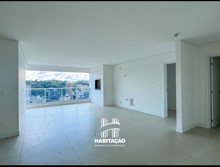 Apartamento no Bairro Vila Nova em Blumenau com 3 Dormitórios (3 suítes) - 4380398
