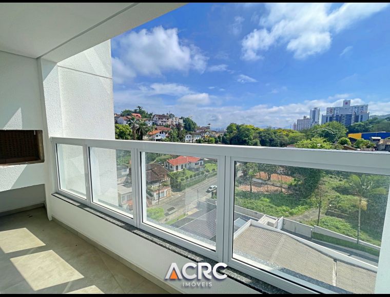 Apartamento no Bairro Vila Nova em Blumenau com 3 Dormitórios (3 suítes) e 149.16 m² - AP08374V