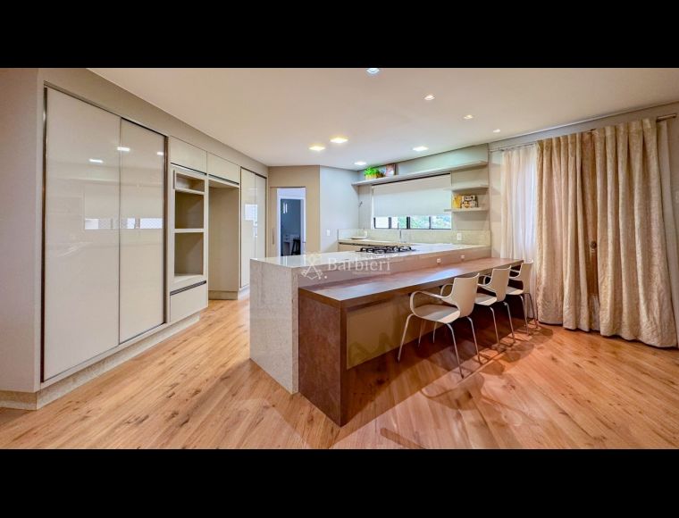 Apartamento no Bairro Vila Nova em Blumenau com 3 Dormitórios (3 suítes) e 153.29 m² - 3826009