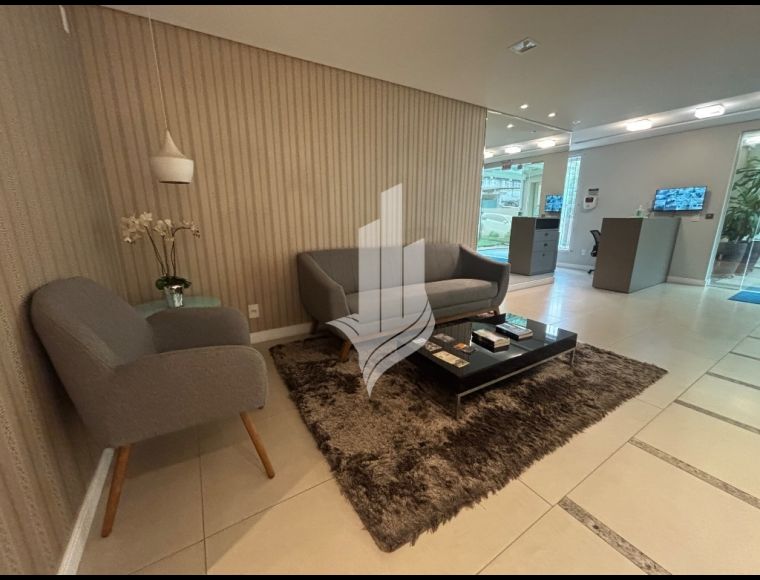 Apartamento no Bairro Vila Nova em Blumenau com 2 Dormitórios (2 suítes) e 77 m² - 957