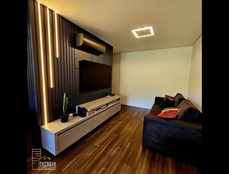 Apartamento no Bairro Vila Nova em Blumenau com 3 Dormitórios (2 suítes) e 97 m² - 281
