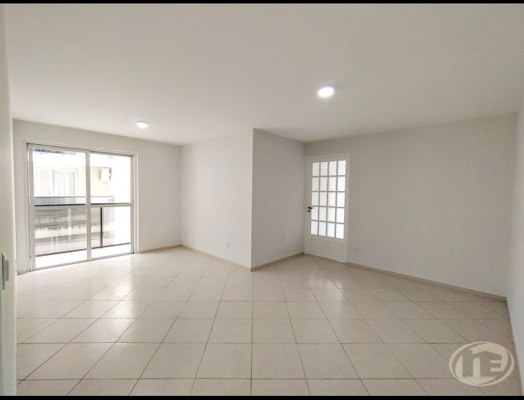Apartamento no Bairro Vila Nova em Blumenau com 3 Dormitórios - 6960435
