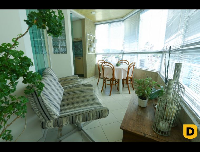 Apartamento no Bairro Vila Nova em Blumenau com 3 Dormitórios (3 suítes) e 193.65 m² - 4120806