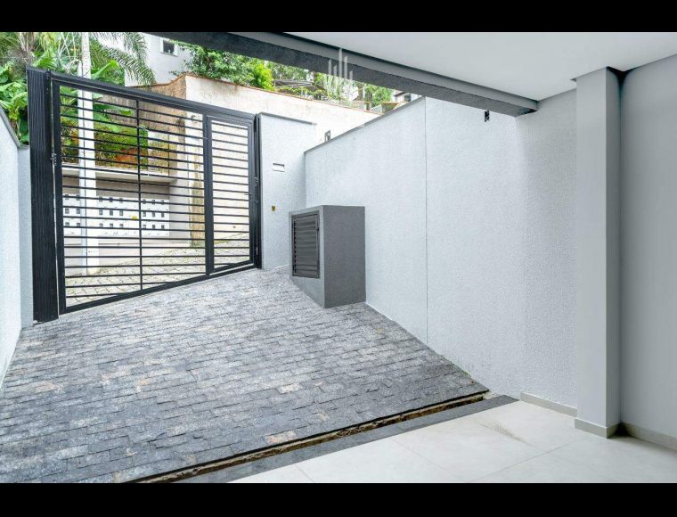 Casa no Bairro Água Verde em Blumenau com 2 Dormitórios (2 suítes) e 94 m² - 8219