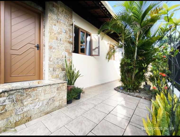 Casa no Bairro Água Verde em Blumenau com 3 Dormitórios e 147 m²