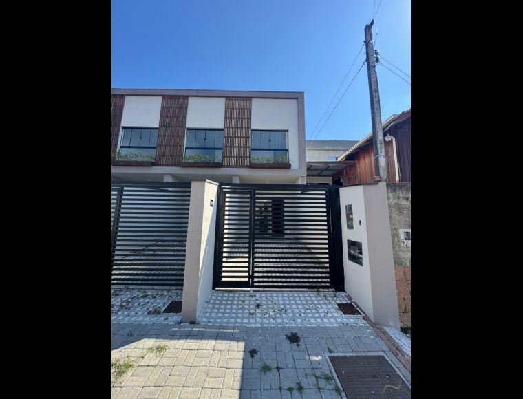 Casa no Bairro Água Verde em Blumenau com 2 Dormitórios (2 suítes) e 88.66 m² - 5611113
