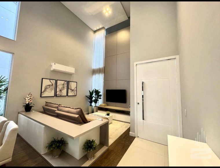 Casa no Bairro Água Verde em Blumenau com 3 Dormitórios (2 suítes) e 320 m² - CA1816