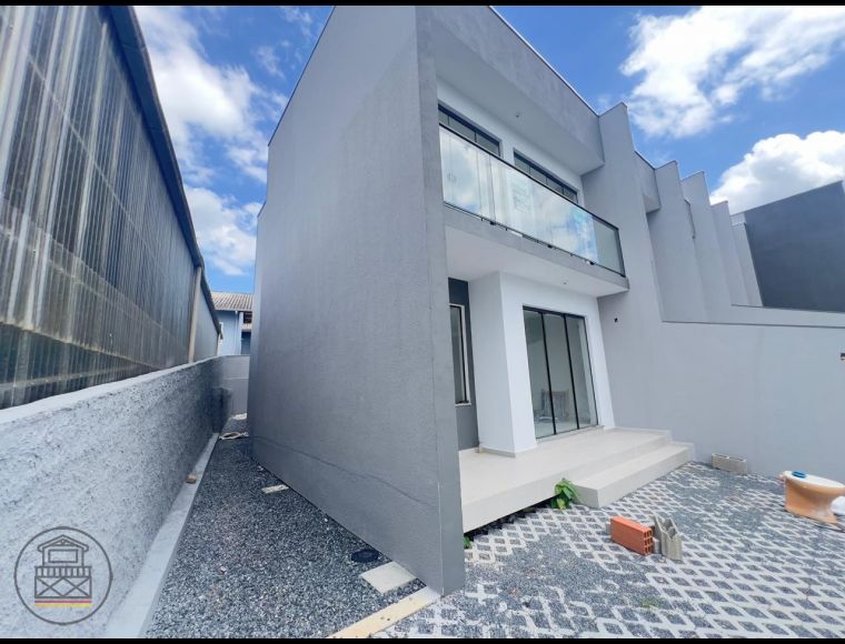 Casa no Bairro Escola Agrícola em Blumenau com 3 Dormitórios (1 suíte) e 130 m²