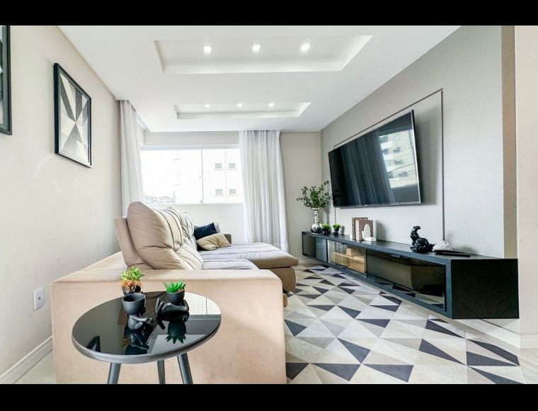 Casa no Bairro Escola Agrícola em Blumenau com 3 Dormitórios (2 suítes) e 297 m² - 3569