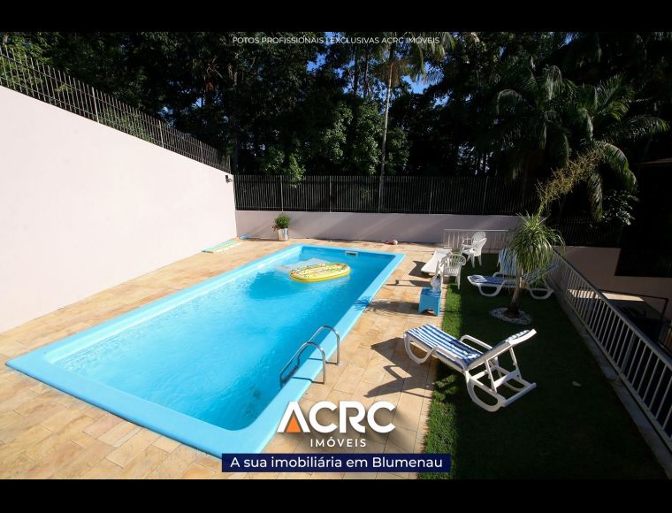Casa no Bairro Escola Agrícola em Blumenau com 3 Dormitórios (1 suíte) e 340 m² - CA01568V