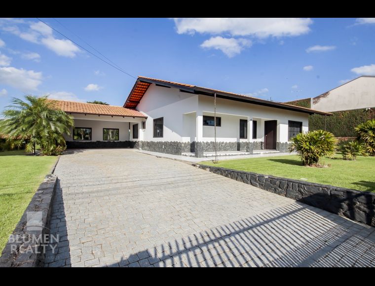 Casa no Bairro Fortaleza em Blumenau com 3 Dormitórios (1 suíte) e 275 m² - 3110669