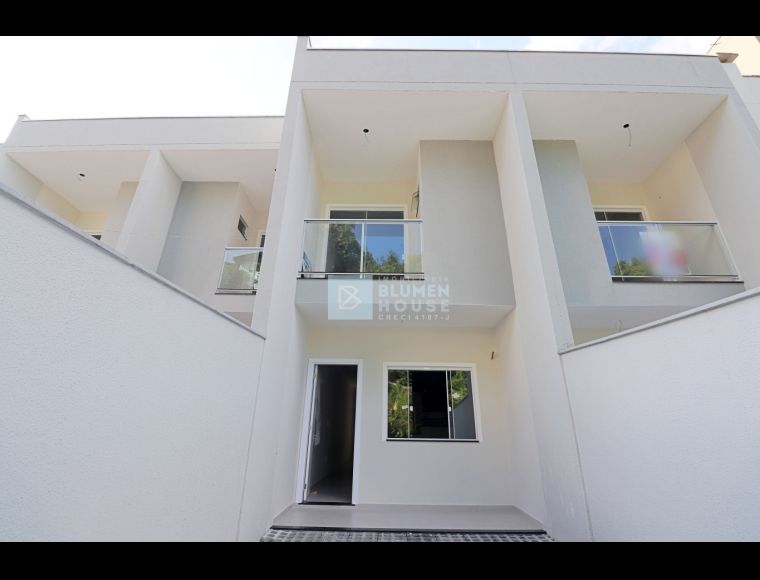 Casa no Bairro Fortaleza em Blumenau com 2 Dormitórios (2 suítes) e 93.39 m² - 4191511