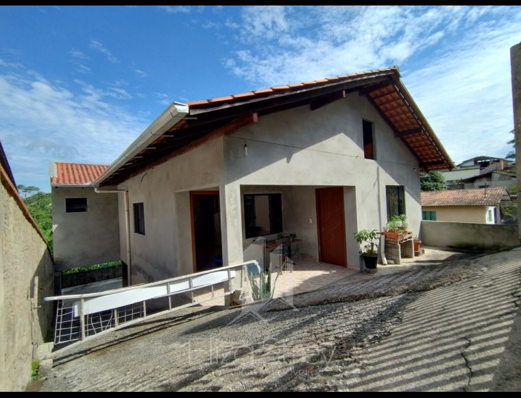 Casa no Bairro Fortaleza em Blumenau com 5 Dormitórios e 200 m² - 4660423