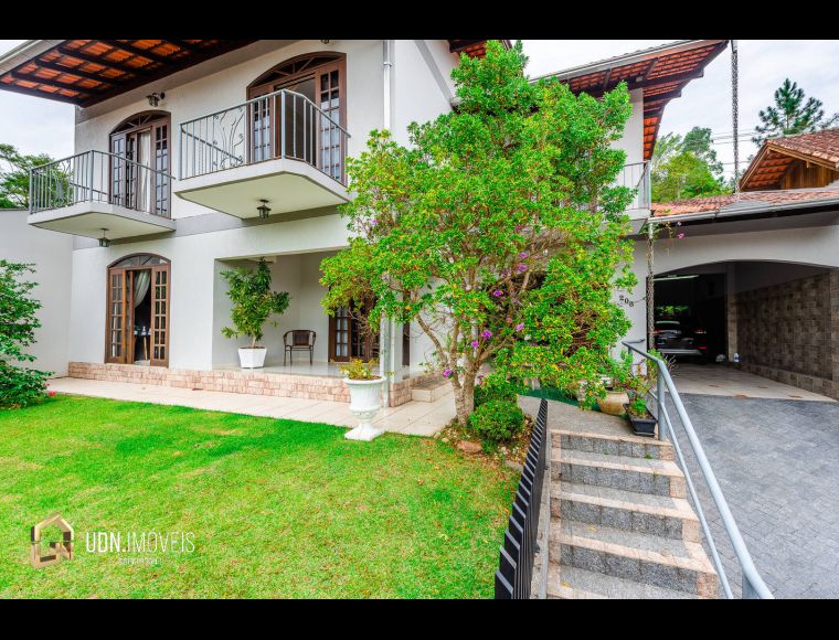Casa no Bairro Garcia em Blumenau com 4 Dormitórios (1 suíte) e 232 m² - 896