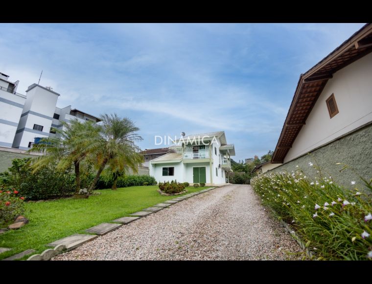 Casa no Bairro Garcia em Blumenau com 3 Dormitórios (1 suíte) e 200.56 m² - 3478262