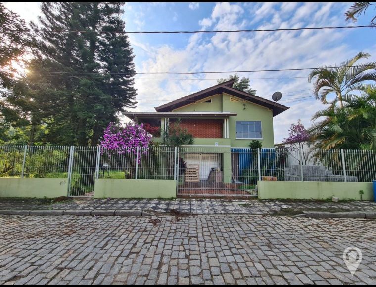 Casa no Bairro Garcia em Blumenau com 3 Dormitórios (1 suíte) e 150 m² - 6050