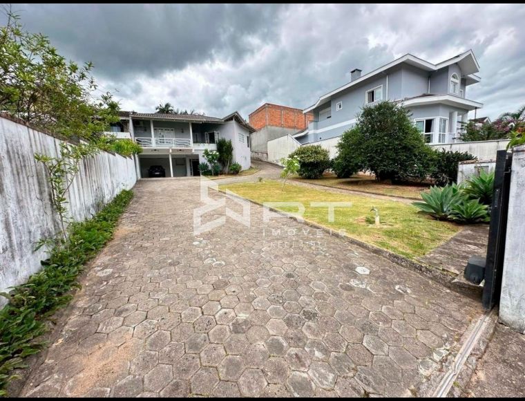 Casa no Bairro Garcia em Blumenau com 5 Dormitórios (1 suíte) e 246 m² - 4729