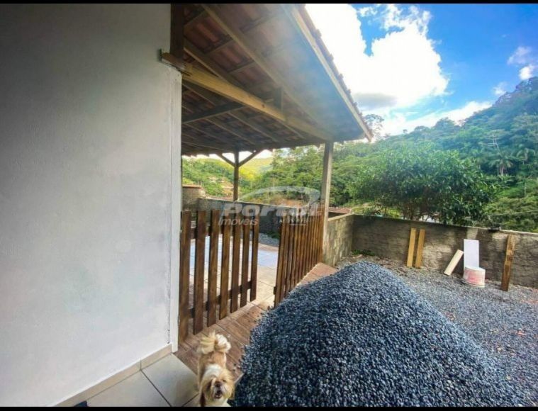 Casa no Bairro Glória em Blumenau com 2 Dormitórios e 51 m²