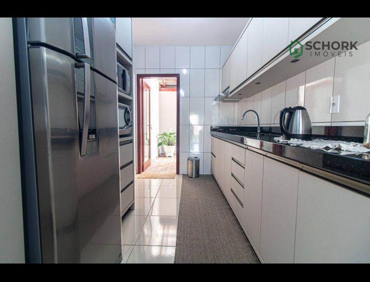 Casa no Bairro Itoupava Central em Blumenau com 4 Dormitórios (1 suíte) e 200 m² - CA1593