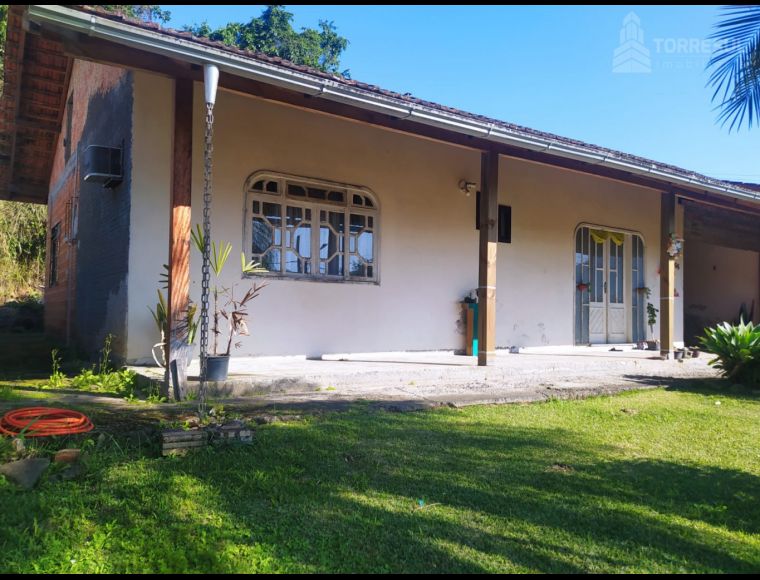 Casa no Bairro Itoupava Central em Blumenau com 3 Dormitórios (2 suítes) - 70211751