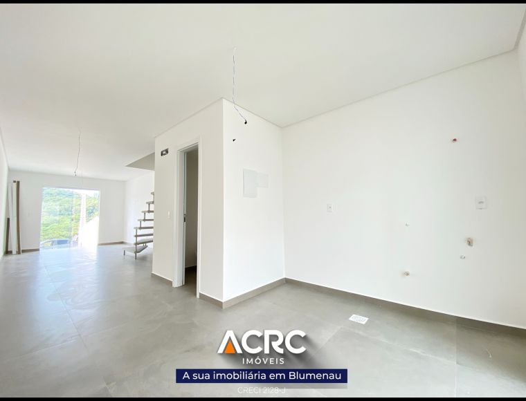 Casa no Bairro Itoupava Central em Blumenau com 2 Dormitórios (2 suítes) e 74 m² - CA02822V