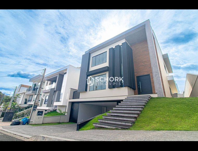 Casa no Bairro Itoupava Central em Blumenau com 3 Dormitórios (3 suítes) e 344 m² - CA1934
