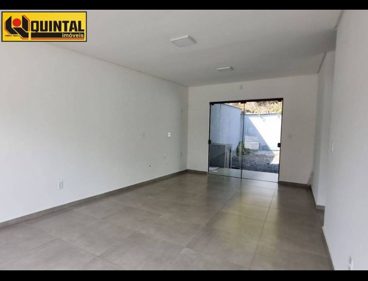 Casa no Bairro Itoupava Central em Blumenau com 2 Dormitórios - V01326