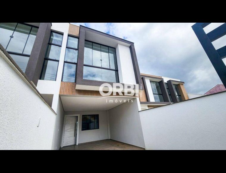 Casa no Bairro Itoupava Norte em Blumenau com 3 Dormitórios (1 suíte) e 121 m² - SO0110