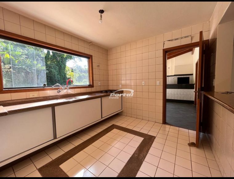 Casa no Bairro Itoupava Norte em Blumenau com 3 Dormitórios (1 suíte) e 325 m² - 3577326