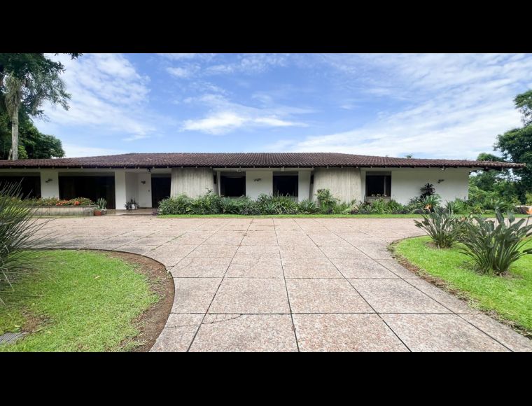 Casa no Bairro Itoupava Seca em Blumenau com 5 Dormitórios (2 suítes) e 741 m² - 3793