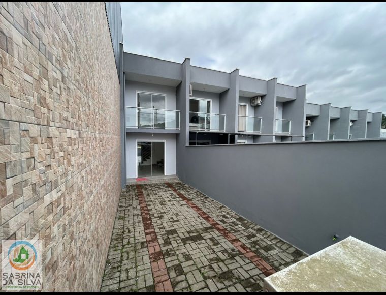 Casa no Bairro Itoupavazinha em Blumenau com 2 Dormitórios e 73 m² - 1025