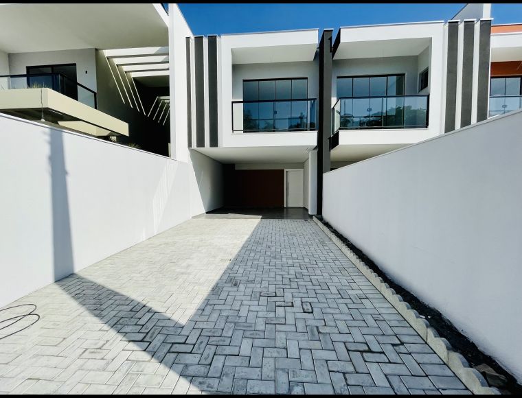 Casa no Bairro Ponta Aguda em Blumenau com 3 Dormitórios (3 suítes) e 158.7 m² - CA45