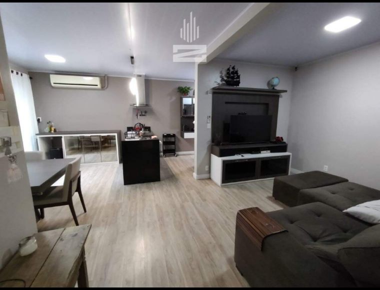 Casa no Bairro Ponta Aguda em Blumenau com 3 Dormitórios (1 suíte) e 370 m² - 7140