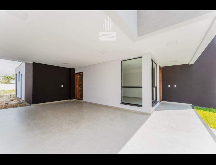Casa no Bairro Ponta Aguda em Blumenau com 3 Dormitórios (3 suítes) e 204 m² - 8266