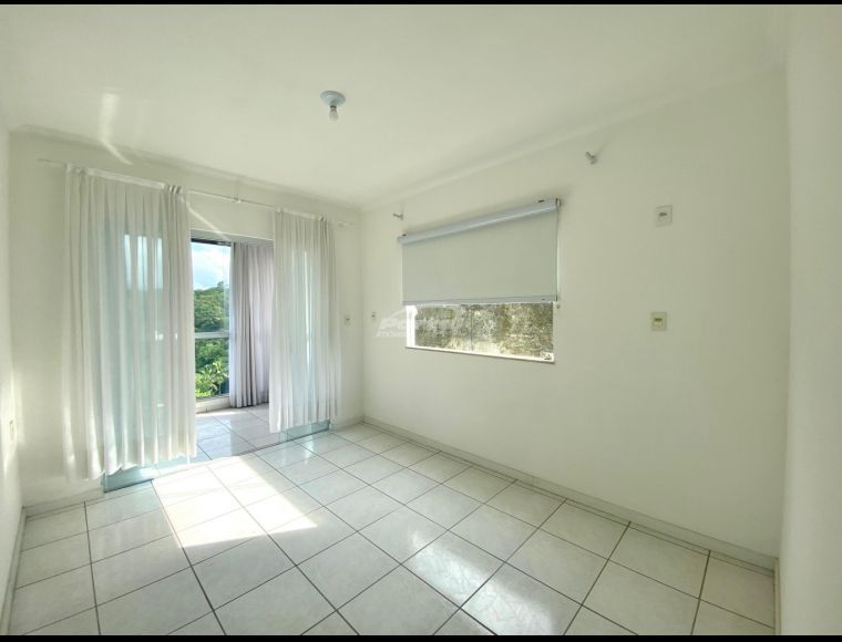Casa no Bairro Ponta Aguda em Blumenau com 2 Dormitórios (1 suíte) e 85 m² - 35721046