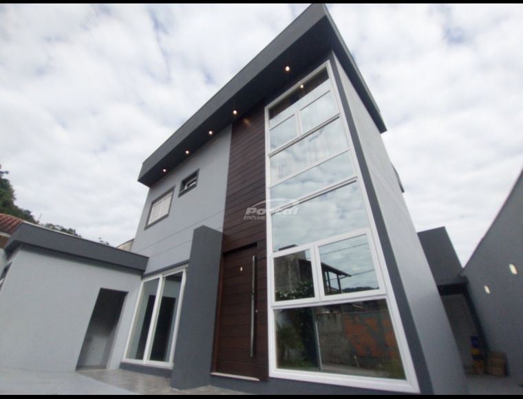 Casa no Bairro Progresso em Blumenau com 3 Dormitórios (1 suíte) e 209 m² - 35718397