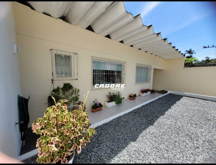Casa no Bairro Ribeirão Fresco em Blumenau com 2 Dormitórios (2 suítes) e 158 m² - 2020
