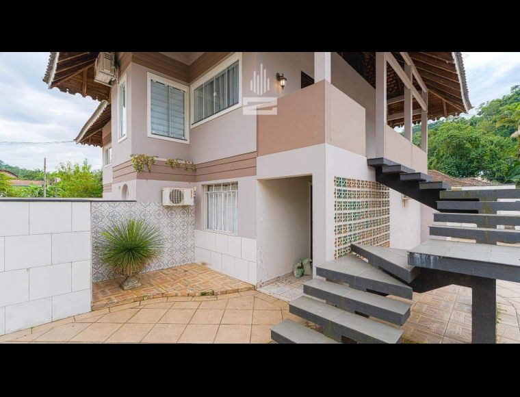 Casa no Bairro Ribeirão Fresco em Blumenau com 2 Dormitórios (2 suítes) e 390 m² - 7378