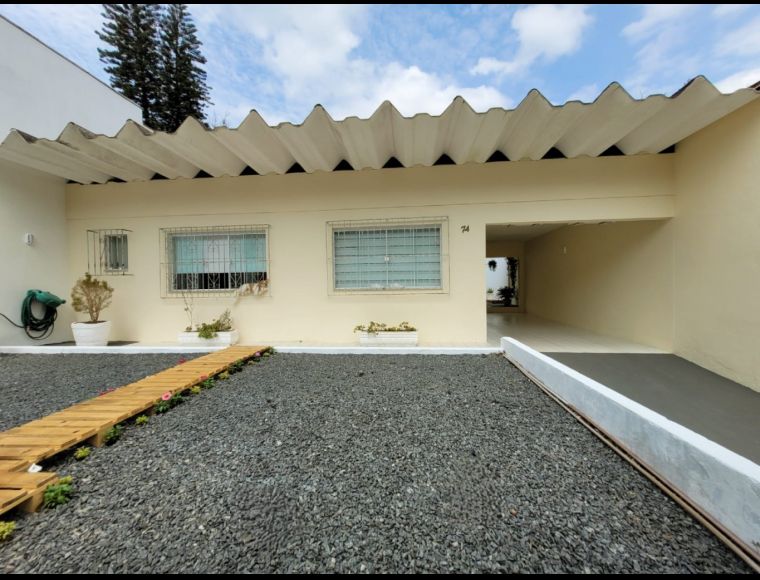 Casa no Bairro Ribeirão Fresco em Blumenau com 2 Dormitórios (2 suítes) e 158 m² - 70212930