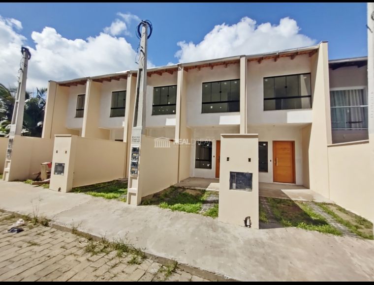 Casa no Bairro Ribeirão Fresco em Blumenau com 2 Dormitórios (2 suítes) e 76.15 m² - 3870954