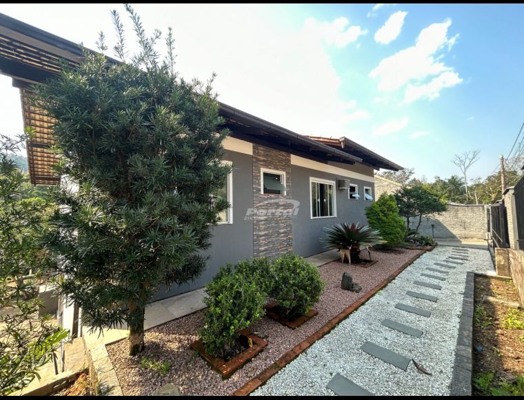 Casa no Bairro Salto Norte em Blumenau com 3 Dormitórios (1 suíte) e 250 m² - 3575913