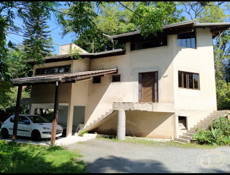 Casa no Bairro Salto Weissbach em Blumenau com 3 Dormitórios (1 suíte) - 6960865