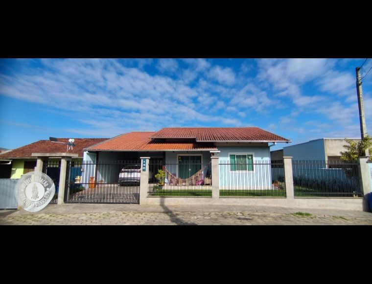 Casa no Bairro Tribess em Blumenau com 3 Dormitórios (1 suíte) - 1604