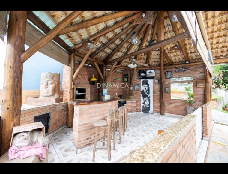 Casa no Bairro Tribess em Blumenau com 3 Dormitórios (2 suítes) e 203 m² - 3479701