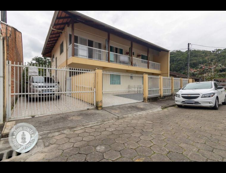 Casa no Bairro Valparaiso em Blumenau com 5 Dormitórios e 200 m² - 609