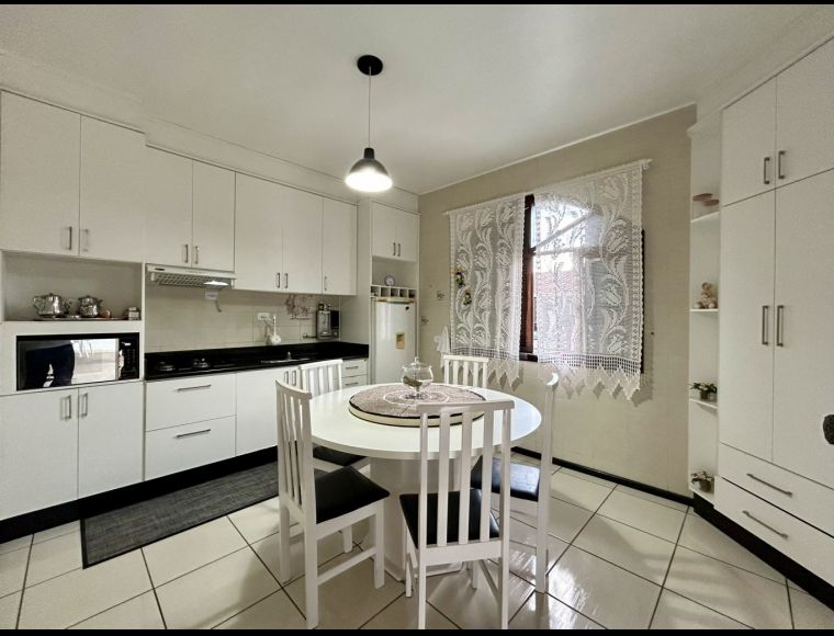 Casa no Bairro Valparaiso em Blumenau com 3 Dormitórios (1 suíte) e 130 m² - 3824886
