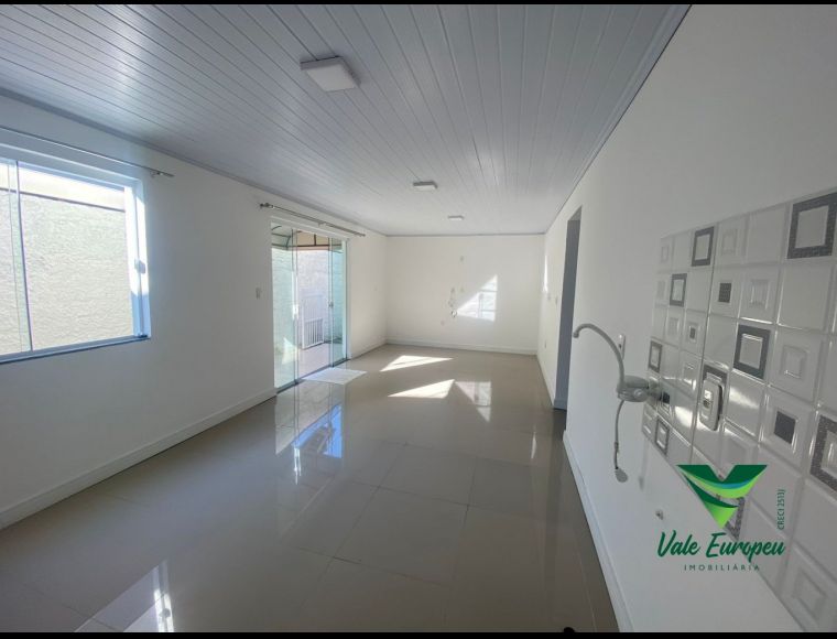 Casa no Bairro Valparaiso em Blumenau com 2 Dormitórios e 60 m² - 3480568
