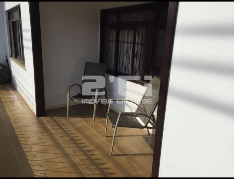 Casa no Bairro Valparaiso em Blumenau com 5 Dormitórios e 300 m² - 3410488