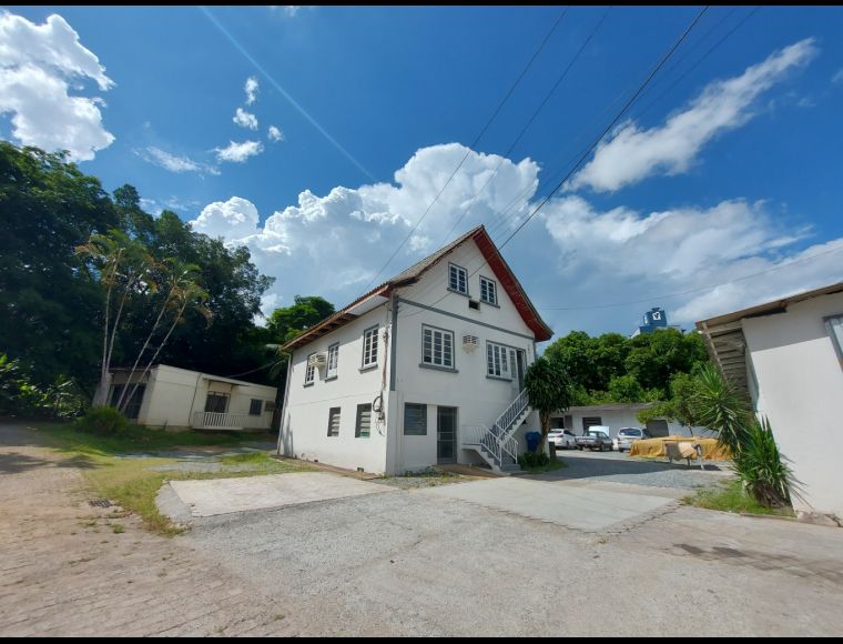 Casa no Bairro Velha em Blumenau com 6 Dormitórios e 244.77 m²